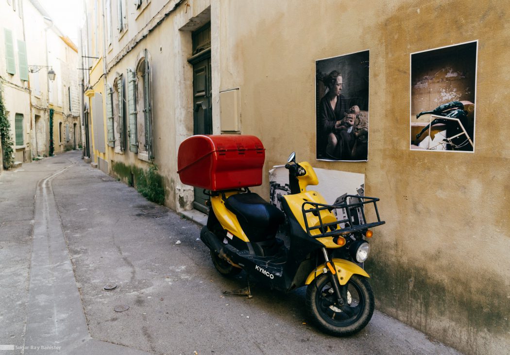 Fotos in den Strassen von Arles 09 - SugarRayBanister