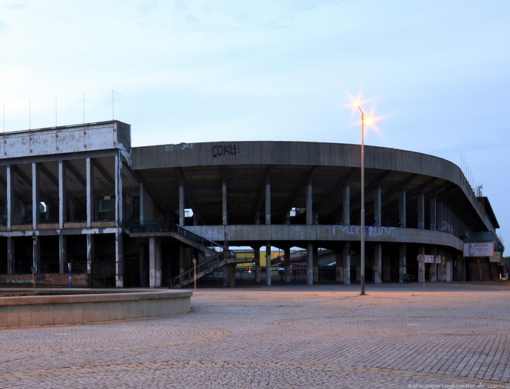 Am Strahov-Stadion in Prag